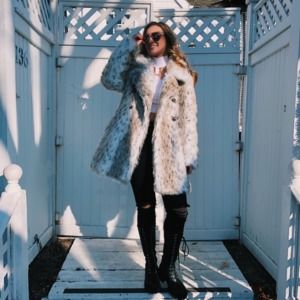 Meet your Posher, Caleigh